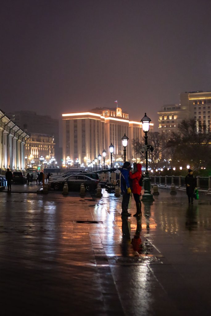 Боровицкая улица ночью. Москва